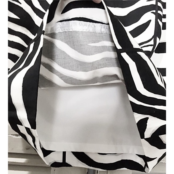 WHBM Sz 4 Stretch Pencil Skirt Blk/ Wht/ Slvr Met - Picture 4 of 6